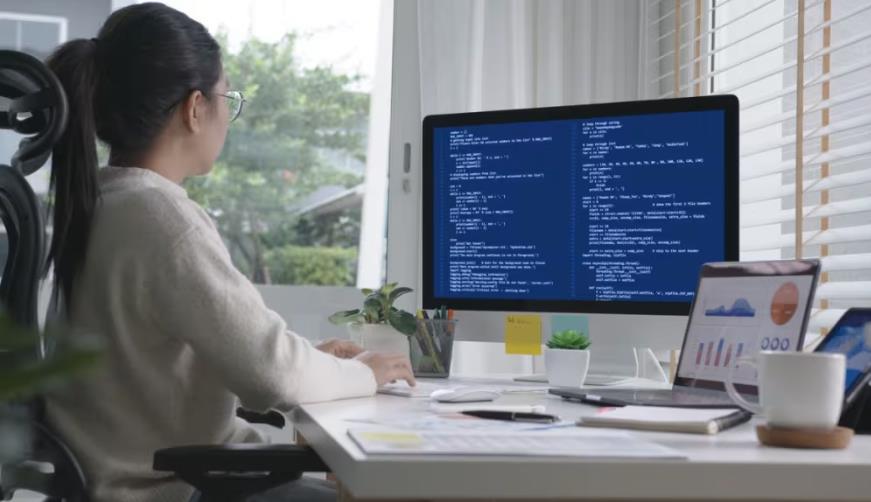 龙沙区企业数字化解决方案:机器学习赋能商业模式升级的核心路径